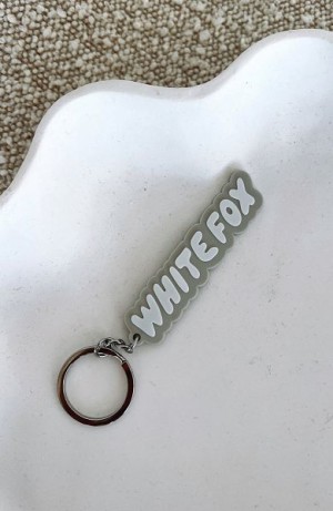 White Fox Boutique I've Got You Keychains Grey / White | USA-04792MZDC