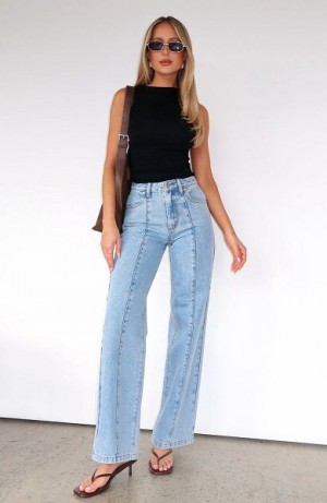 White Fox Boutique Layla Mid Rise Straight Leg Jeans Light Blue | USA-86415GIOB