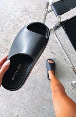 White Fox Boutique On The Edge Slides Black | USA-39701CGFR