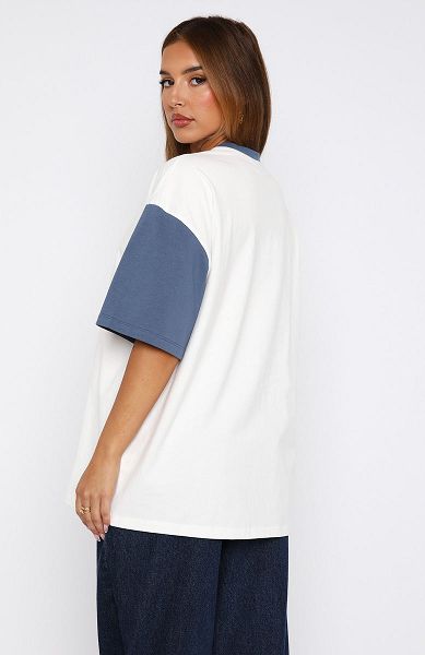 White Fox Boutique Fearlessly Flying Oversized T-shirt White | USA-08769XTNQ